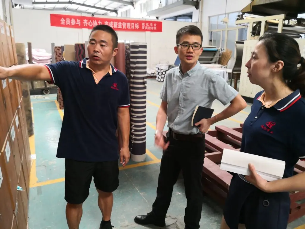 第三,搭建辅导平台,强化宣传引导。